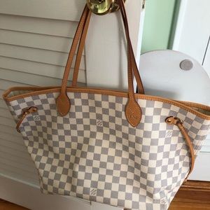 Louis Vuitton Medium neverfull